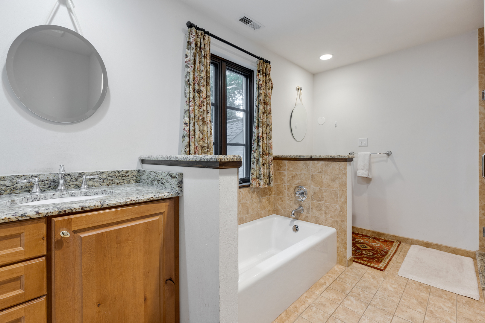 132 S Bennett Street