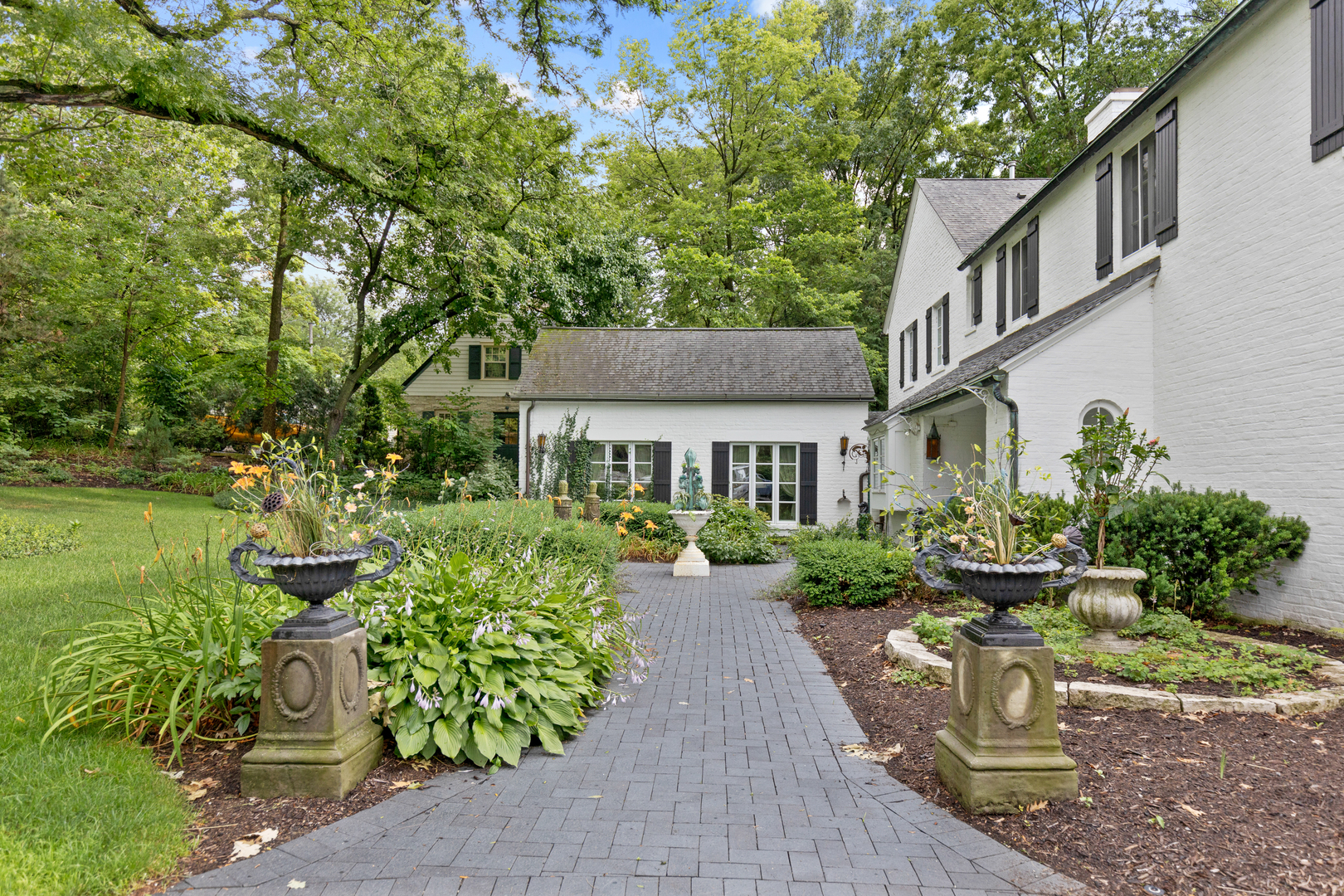 132 S Bennett Street