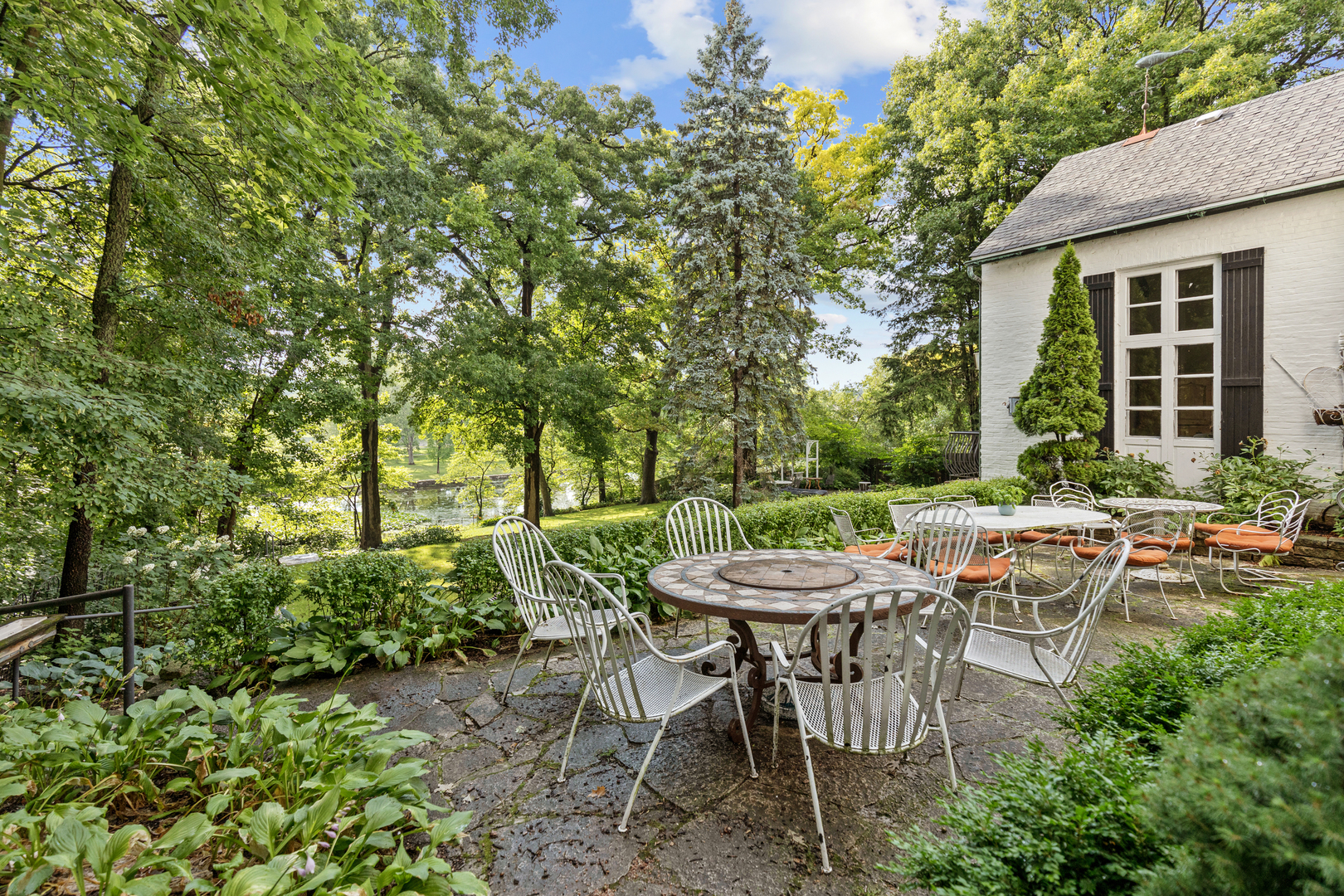 132 S Bennett Street