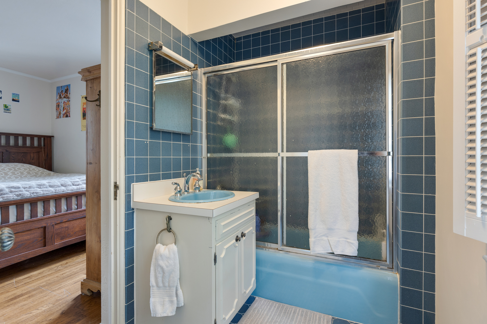 132 S Bennett Street