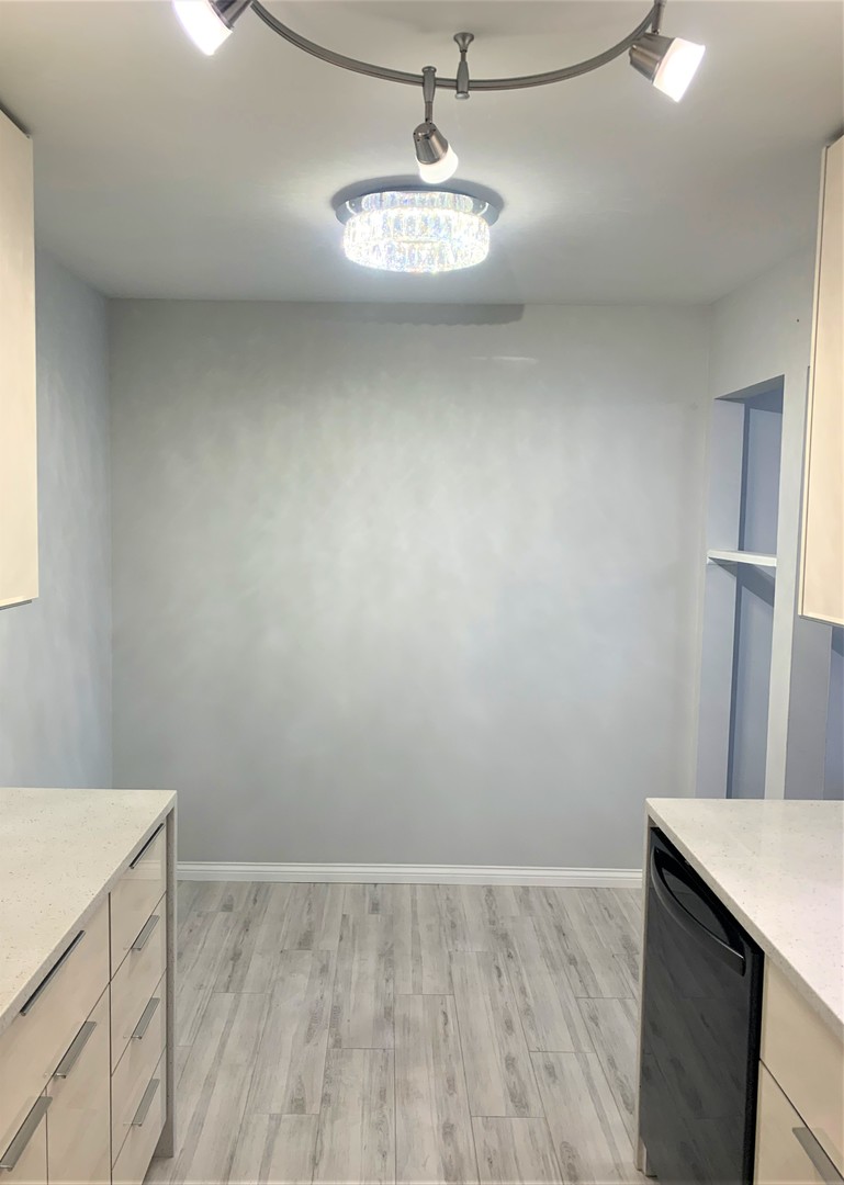 5001 Carriageway Drive Unit: A212