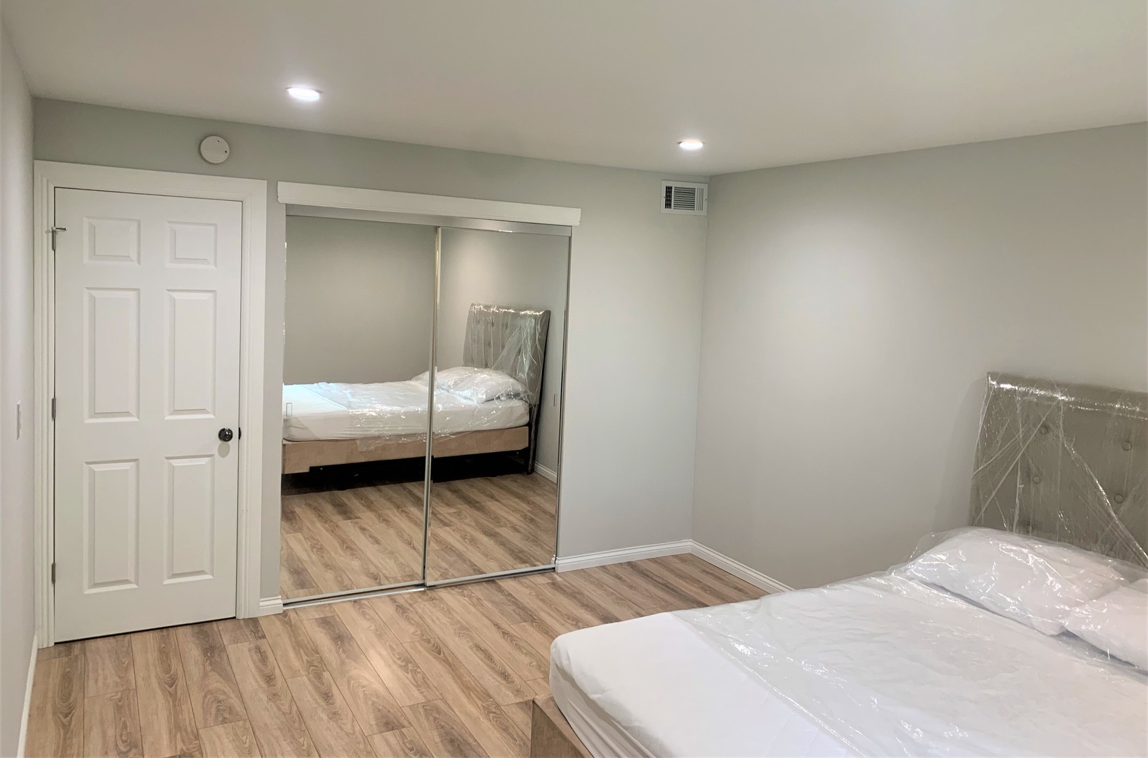 5001 Carriageway Drive Unit: A212