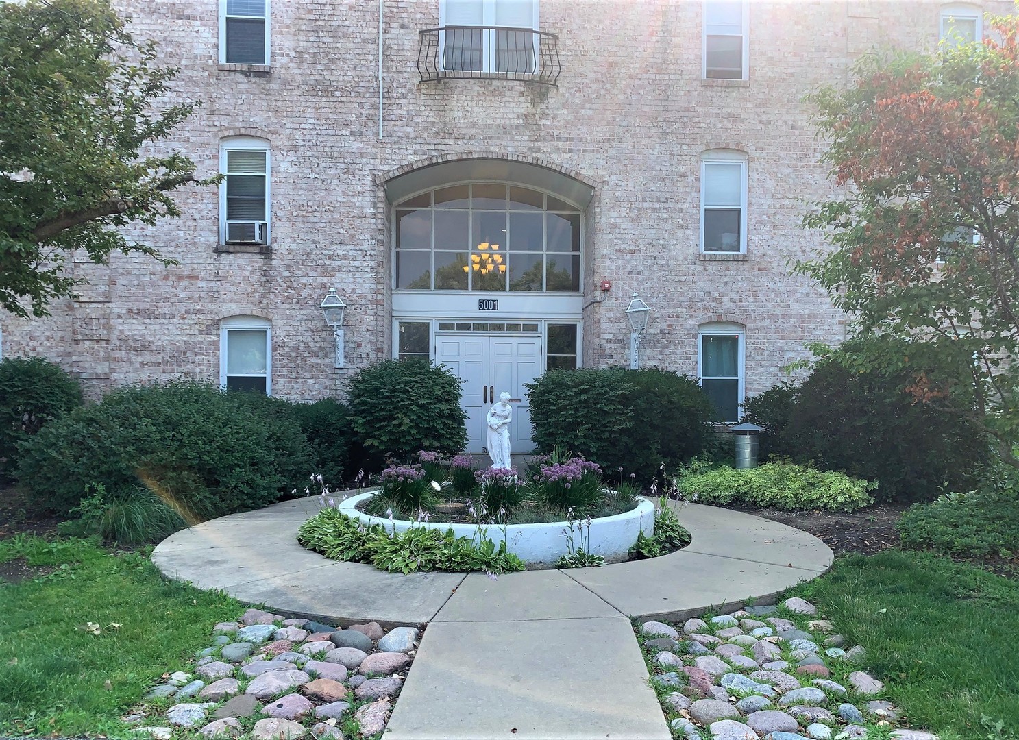 5001 Carriageway Drive Unit: A212