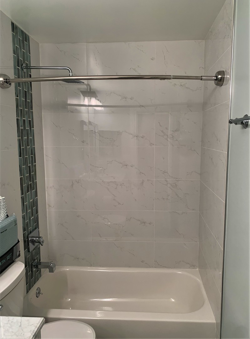 5001 Carriageway Drive Unit: A212