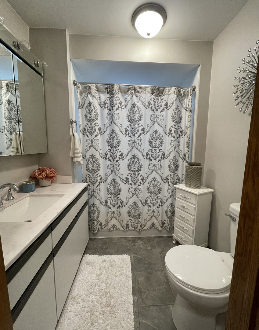 7255 W Leland Avenue