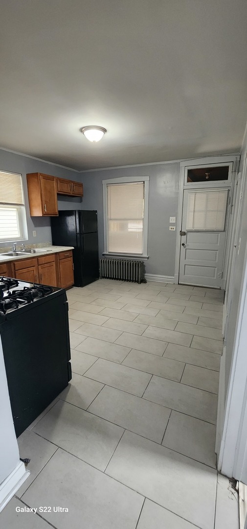 6650 S Seeley Avenue Unit: 2