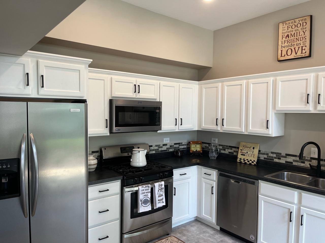 319 E Victoria Circle Unit: 319