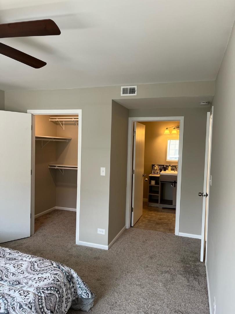 319 E Victoria Circle Unit: 319