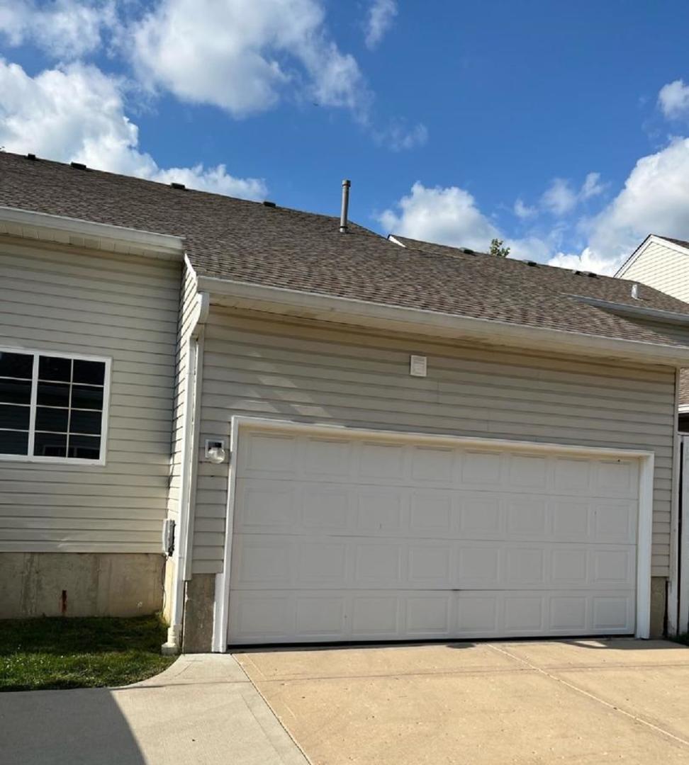 319 E Victoria Circle Unit: 319