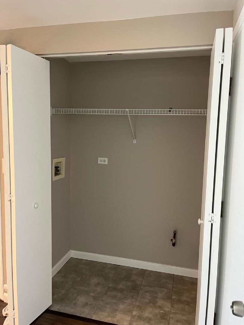 319 E Victoria Circle Unit: 319