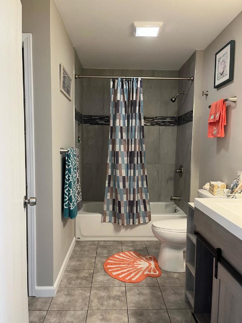 319 E Victoria Circle Unit: 319