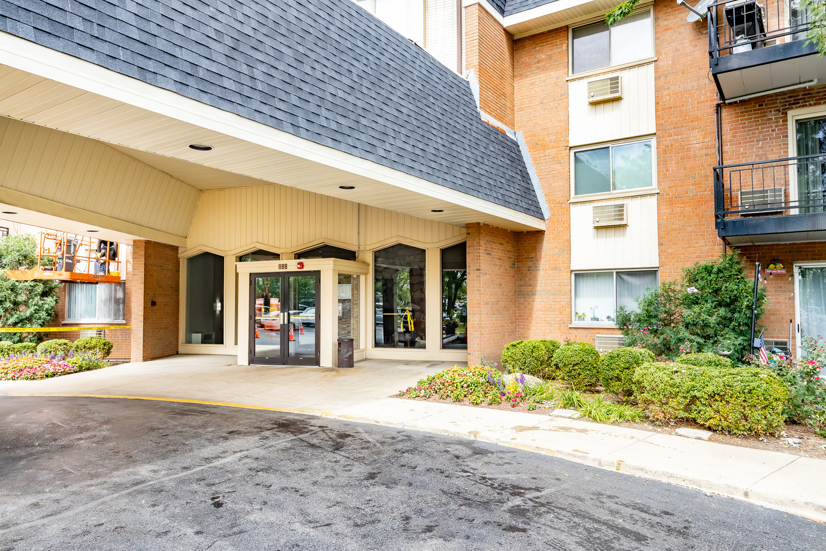 1188 Royal Glen Drive Unit: 216W