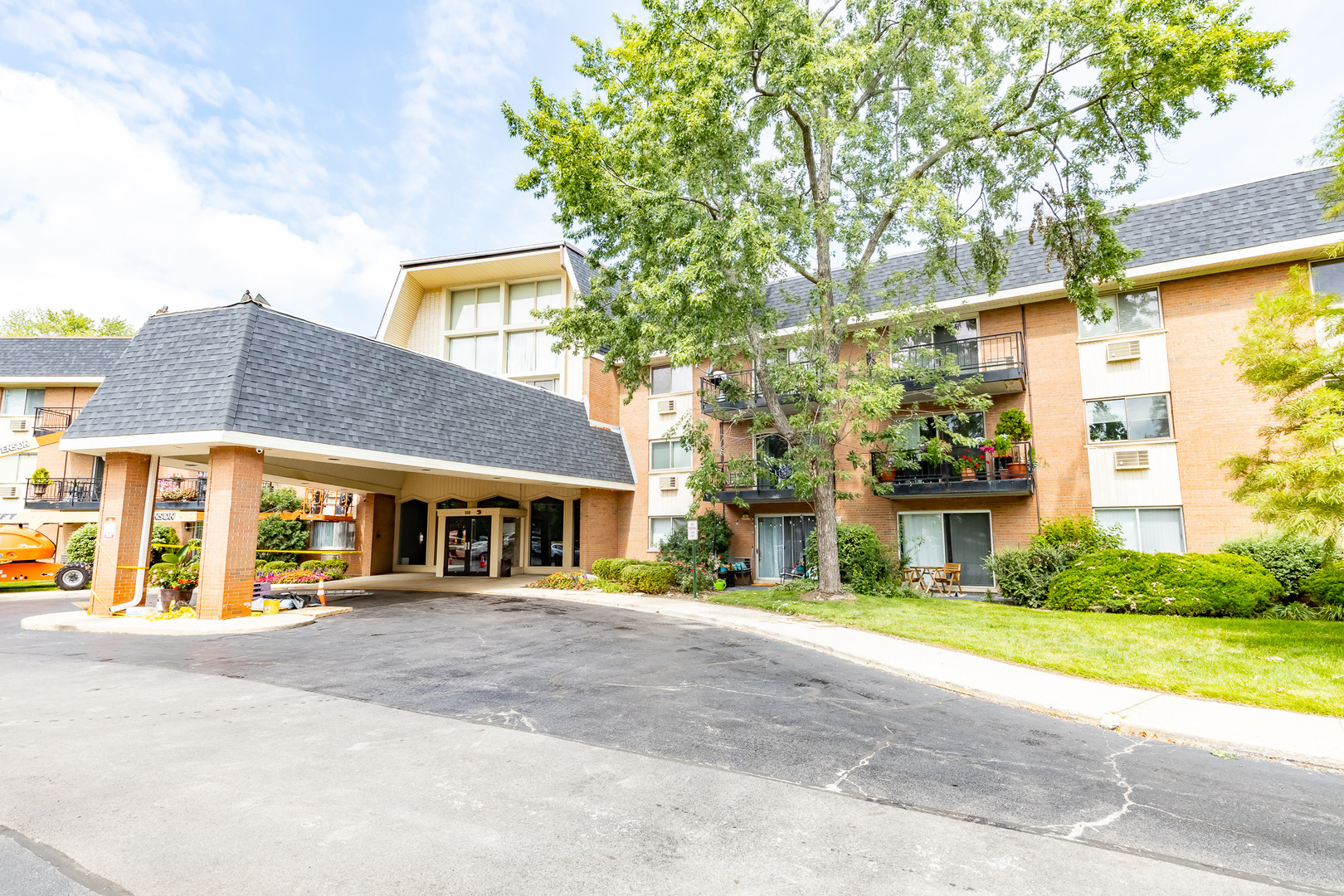 1188 Royal Glen Drive Unit: 216W
