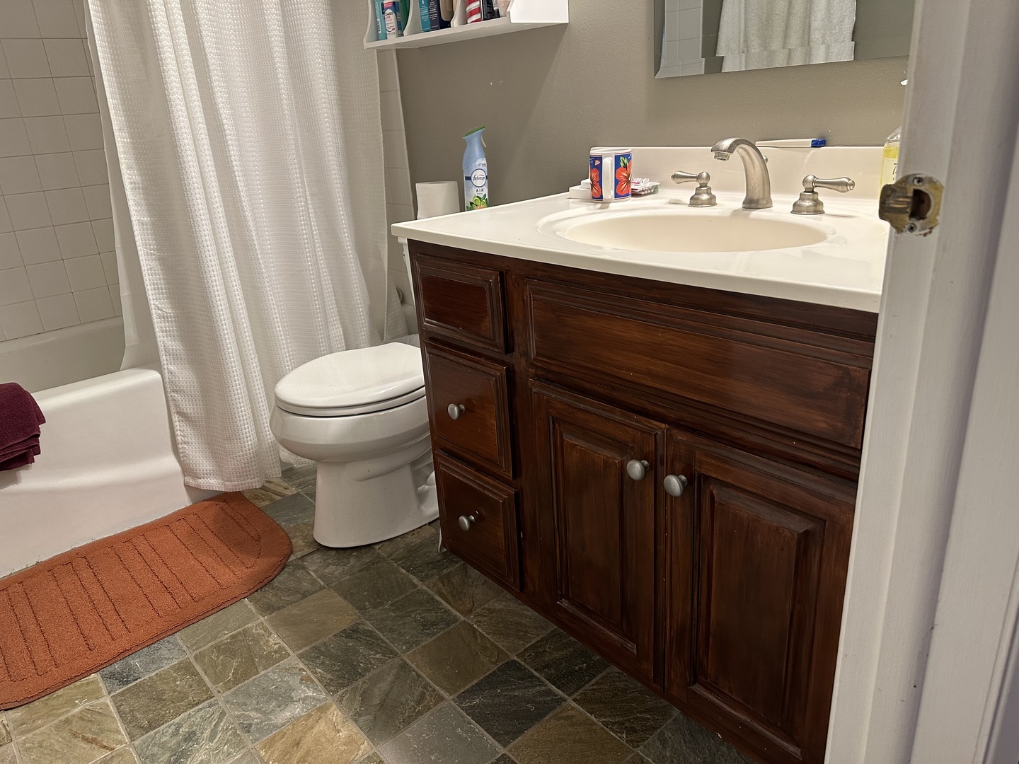 445 N Park Boulevard Unit: 3C