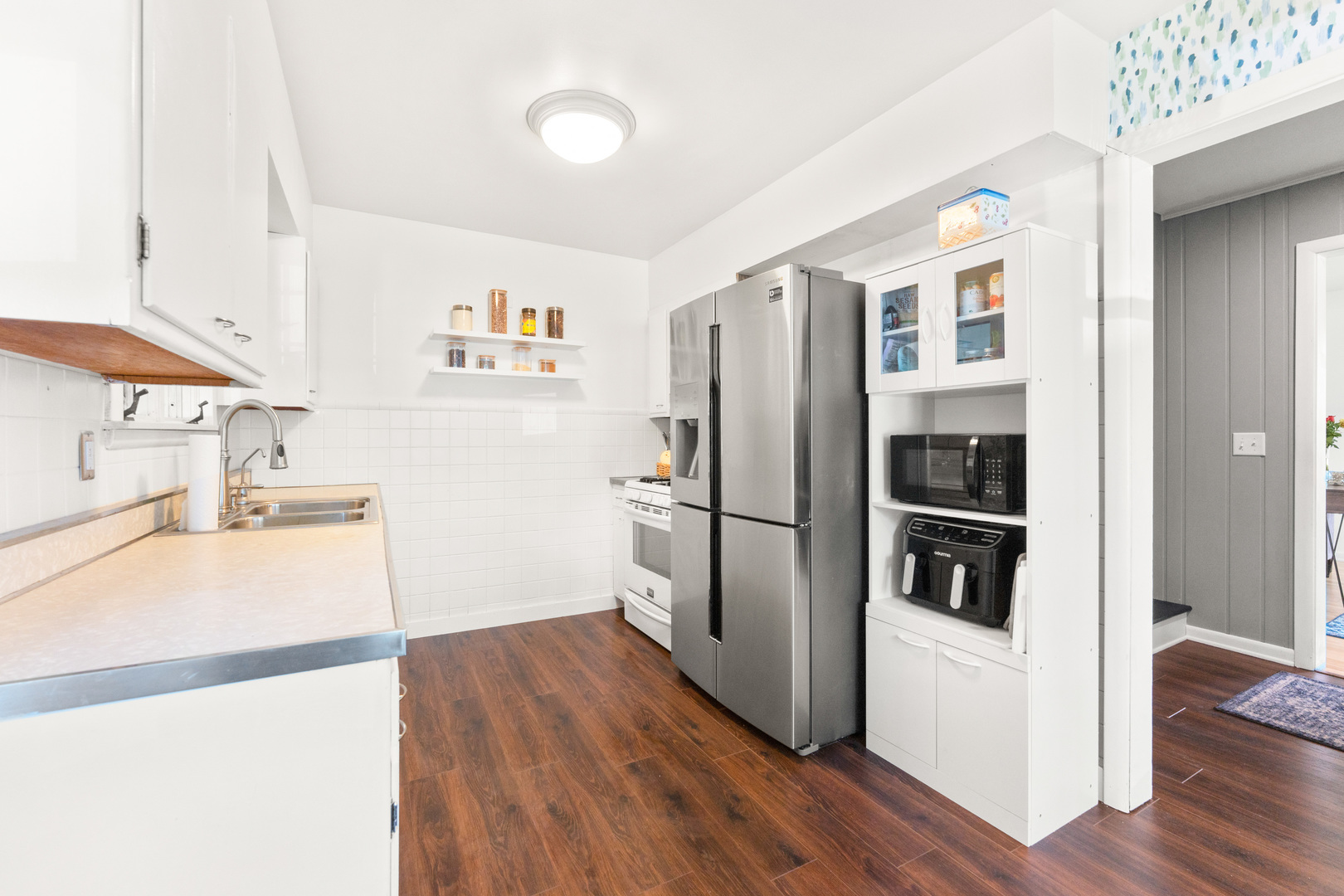 815 W Fabyan Parkway