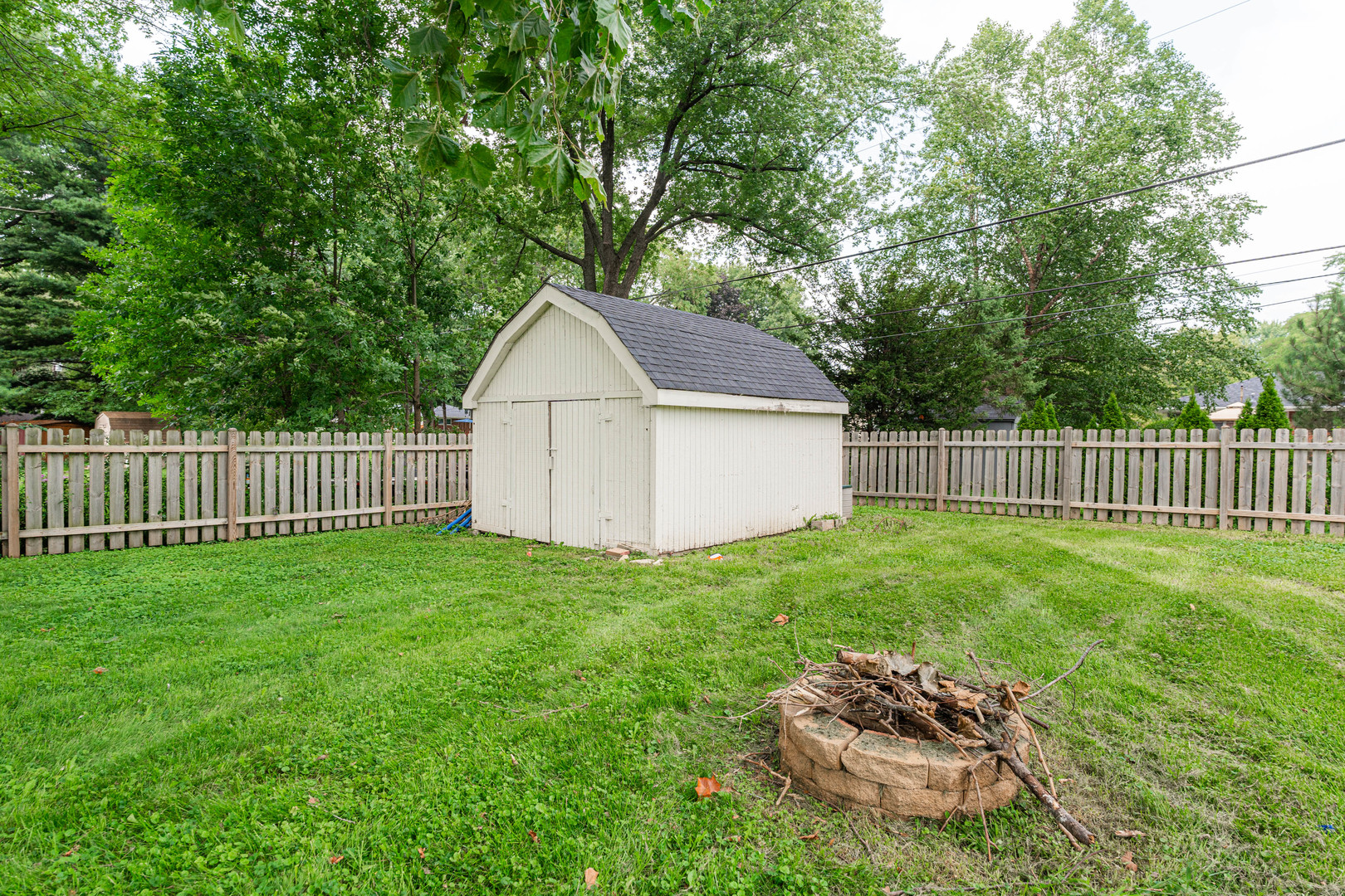 815 W Fabyan Parkway