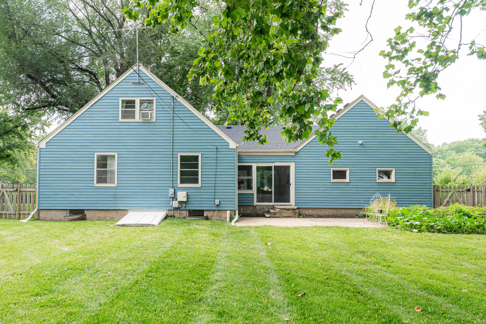 815 W Fabyan Parkway