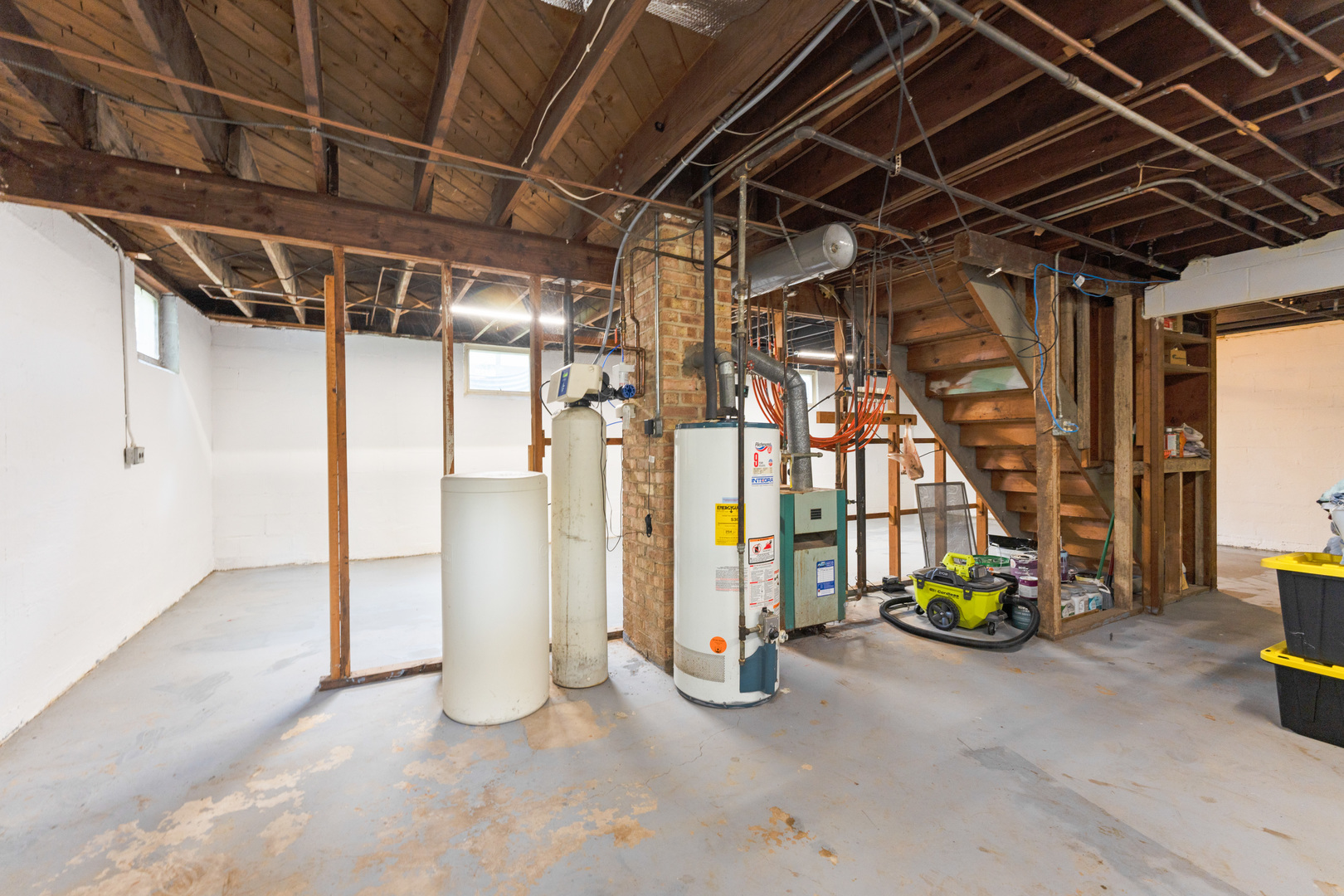 815 W Fabyan Parkway