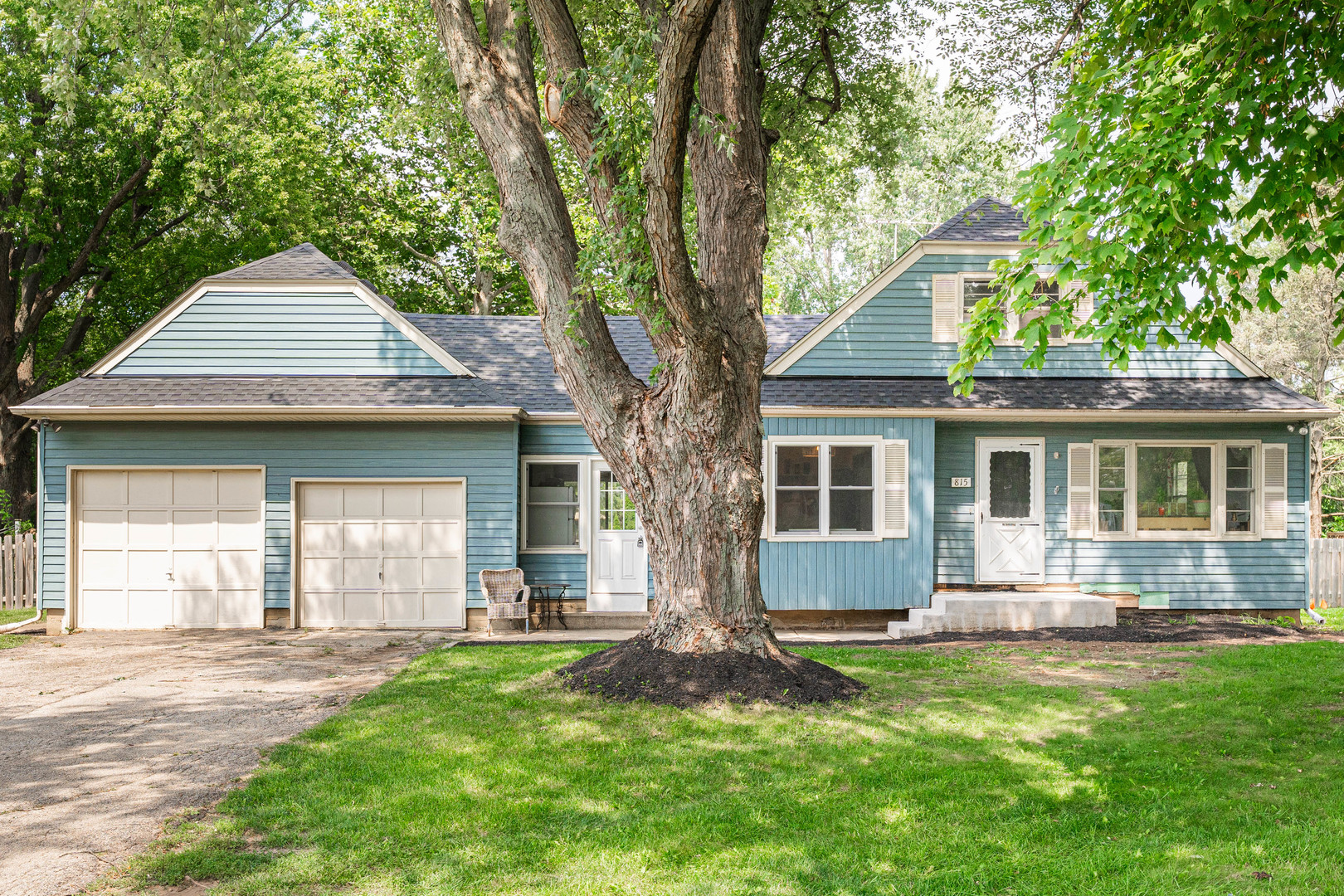 815 W Fabyan Parkway