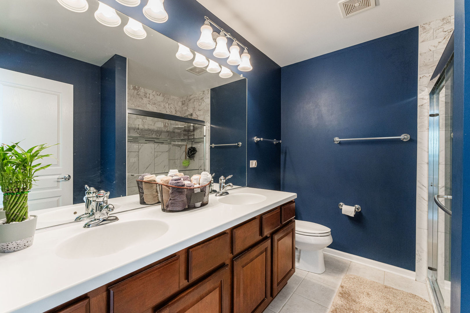 2800 Neubauer Circle