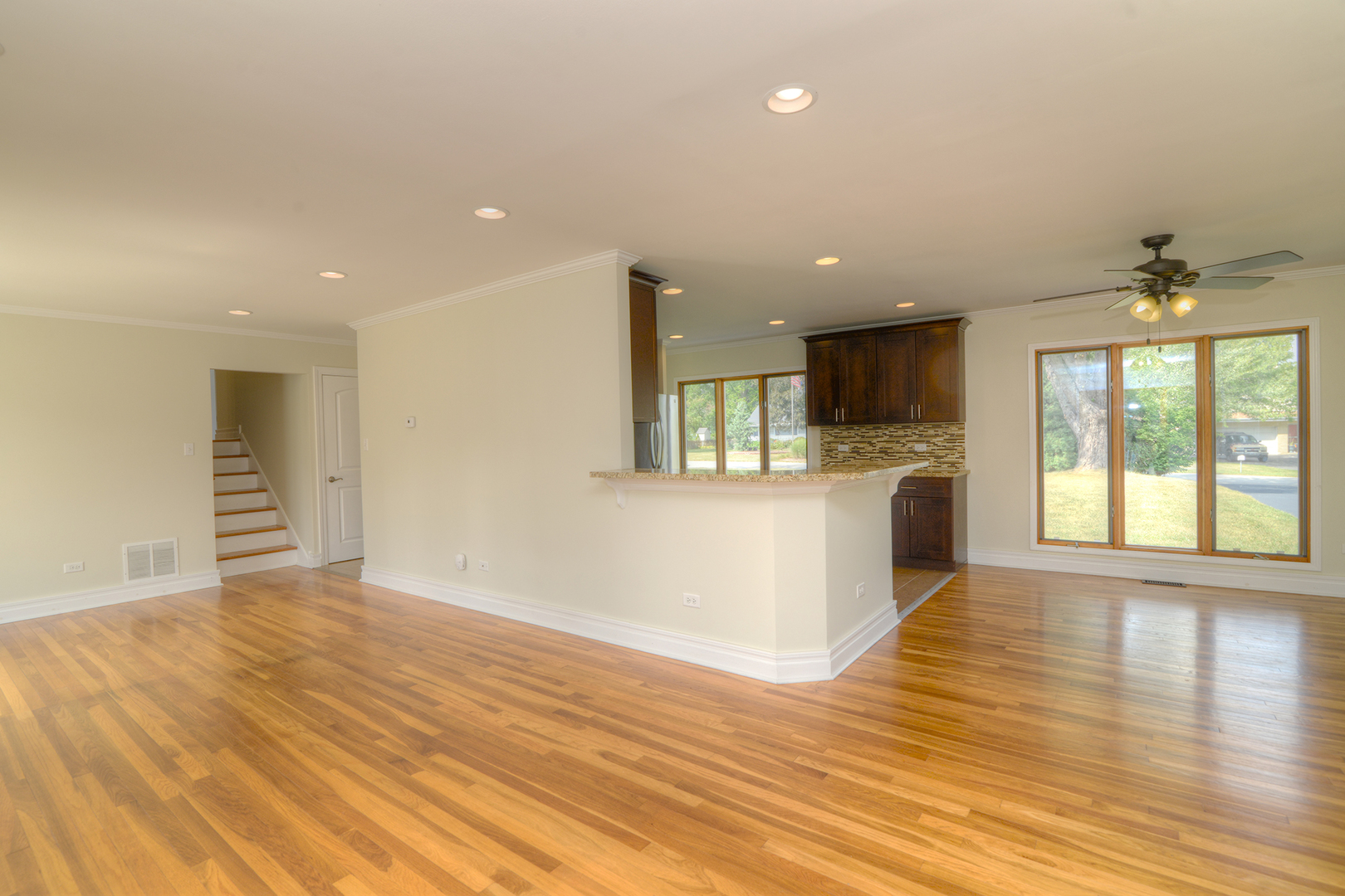 20W461 Diversey Avenue