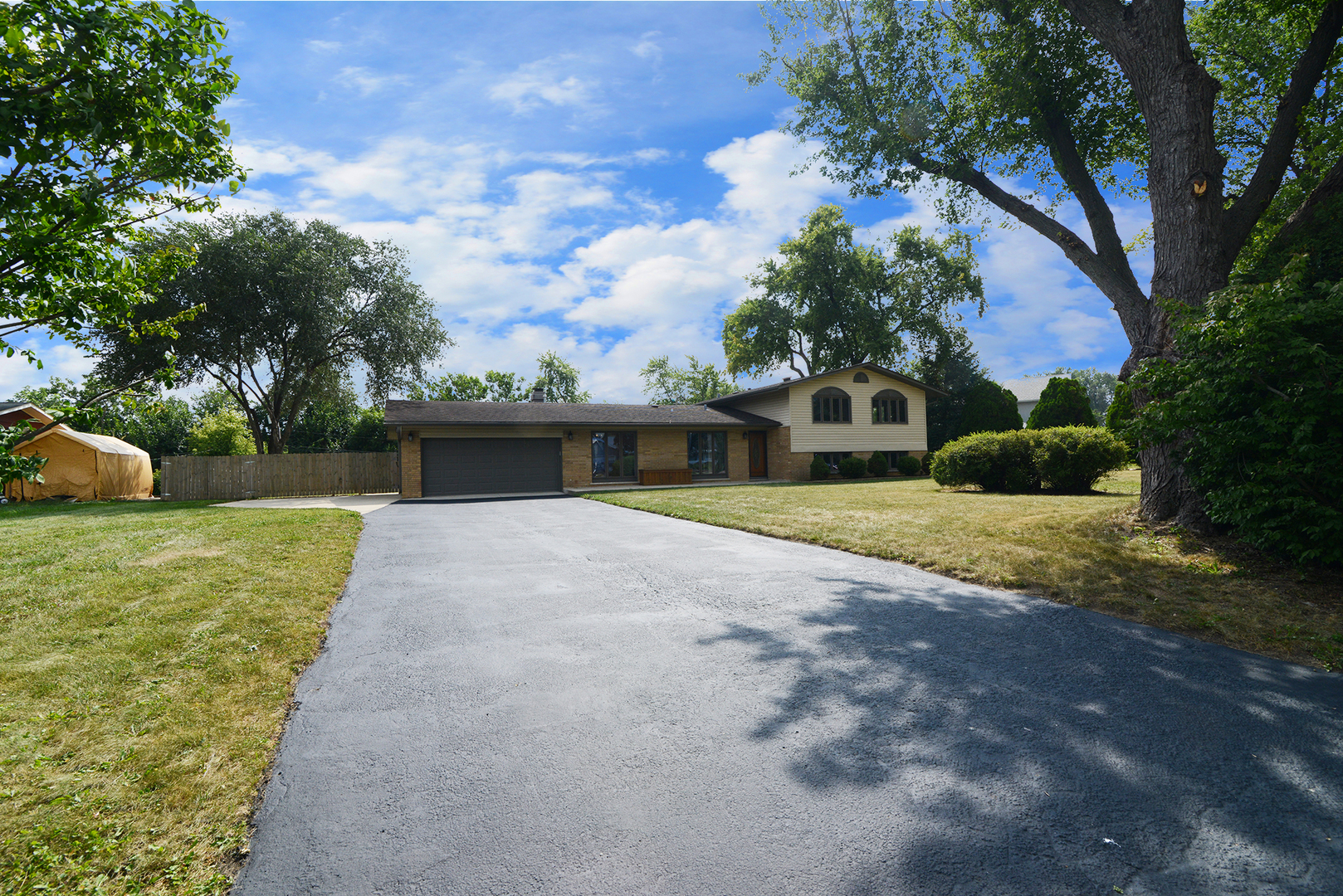 20W461 Diversey Avenue