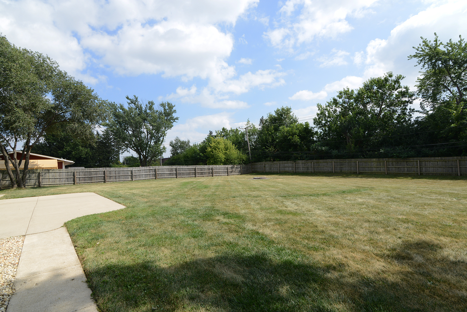 20W461 Diversey Avenue