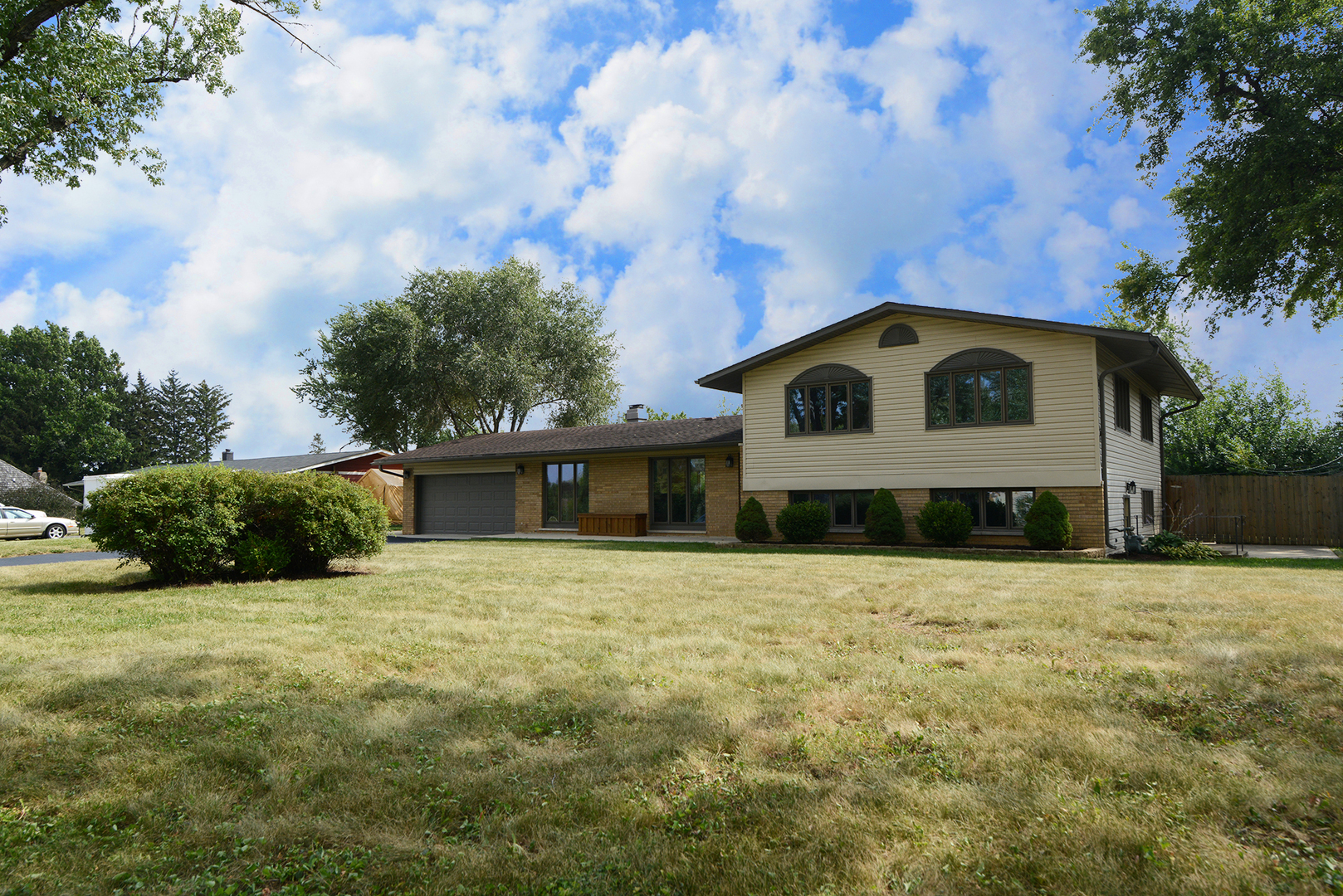 20W461 Diversey Avenue