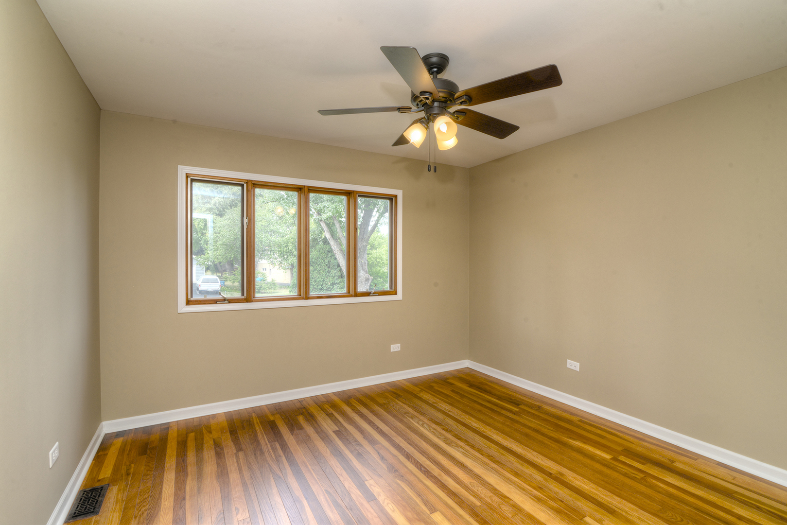 20W461 Diversey Avenue