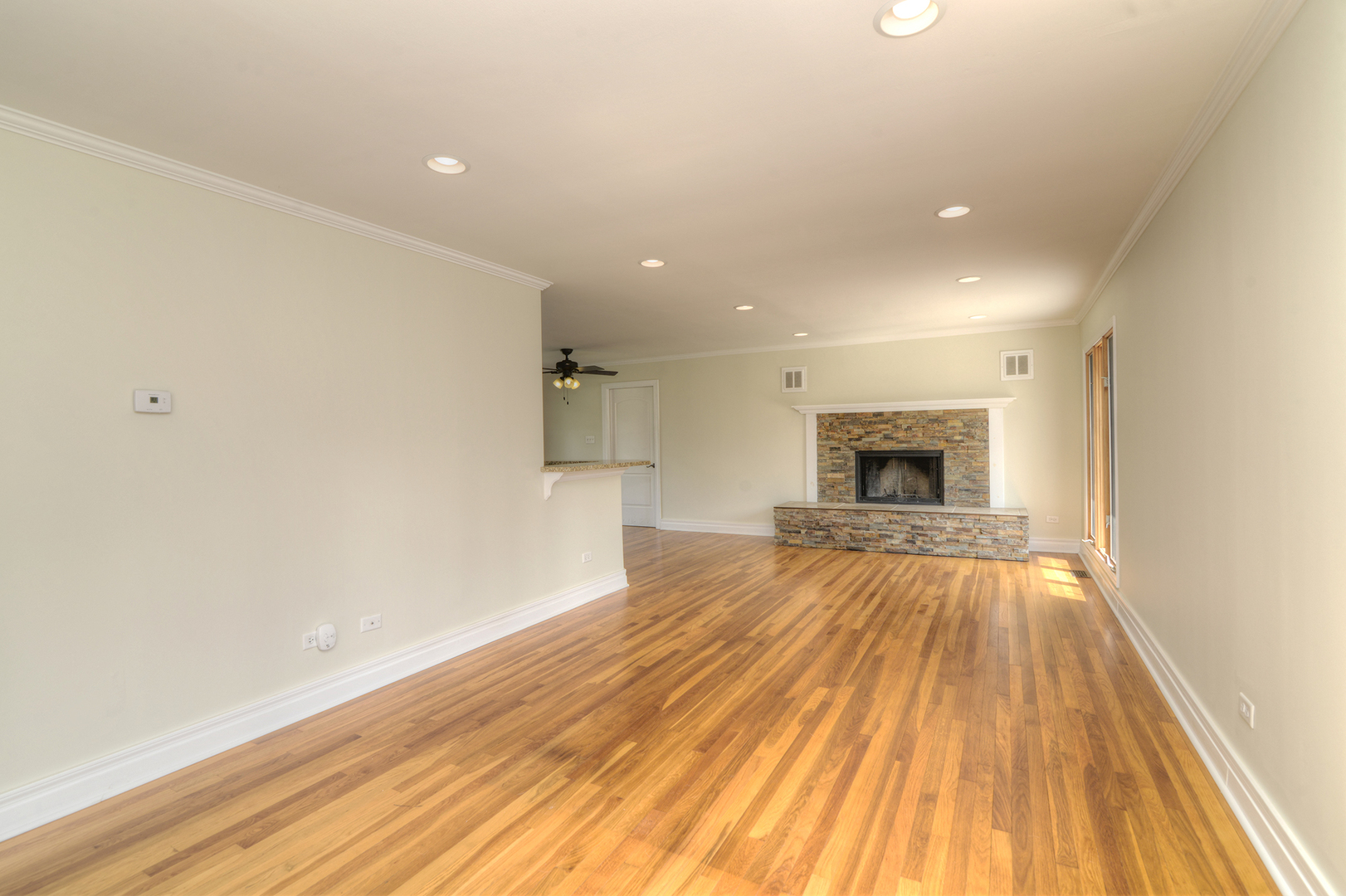 20W461 Diversey Avenue