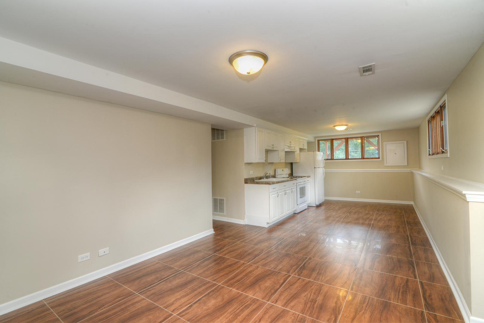 20W461 Diversey Avenue