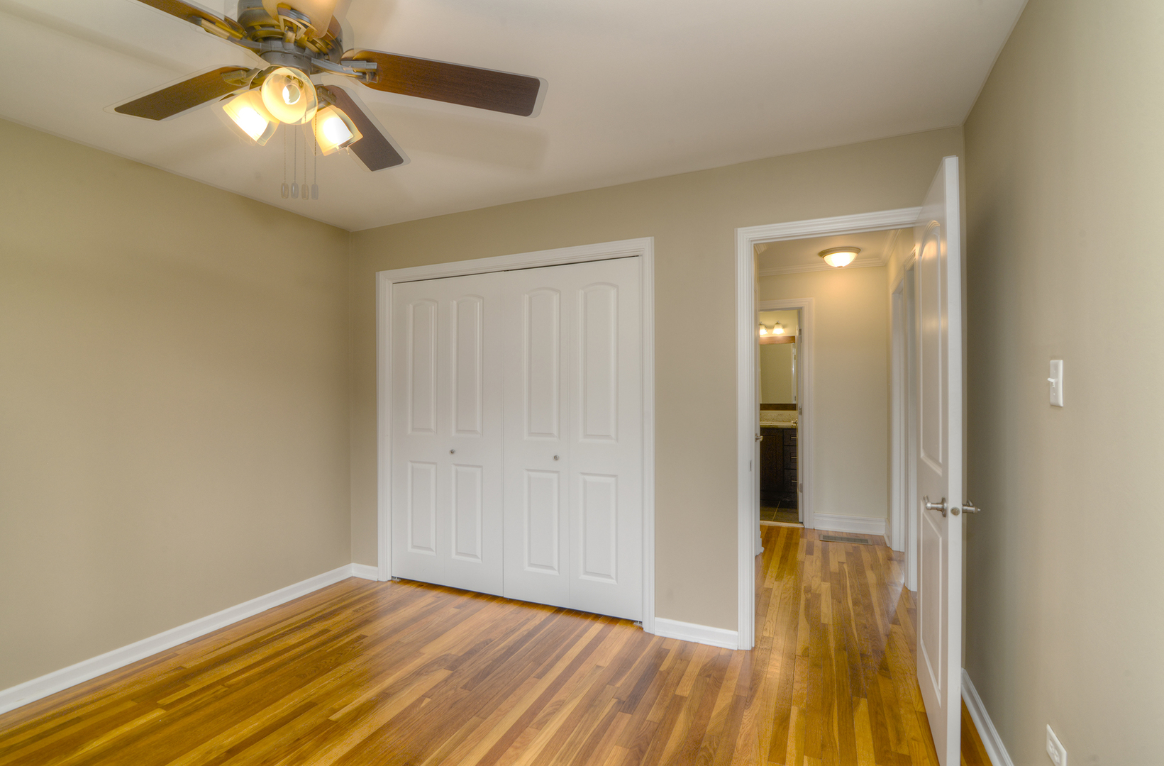 20W461 Diversey Avenue