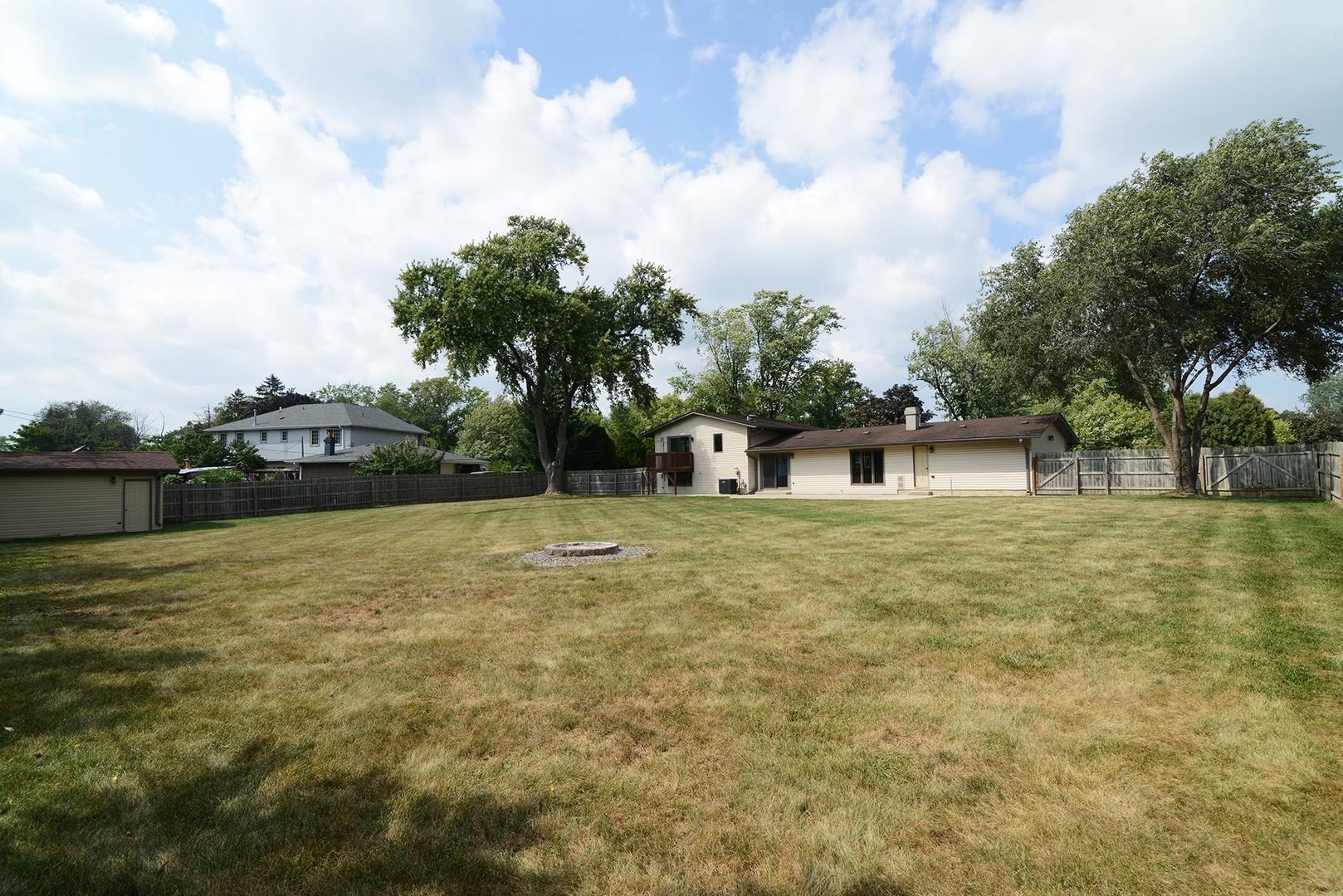 20W461 Diversey Avenue