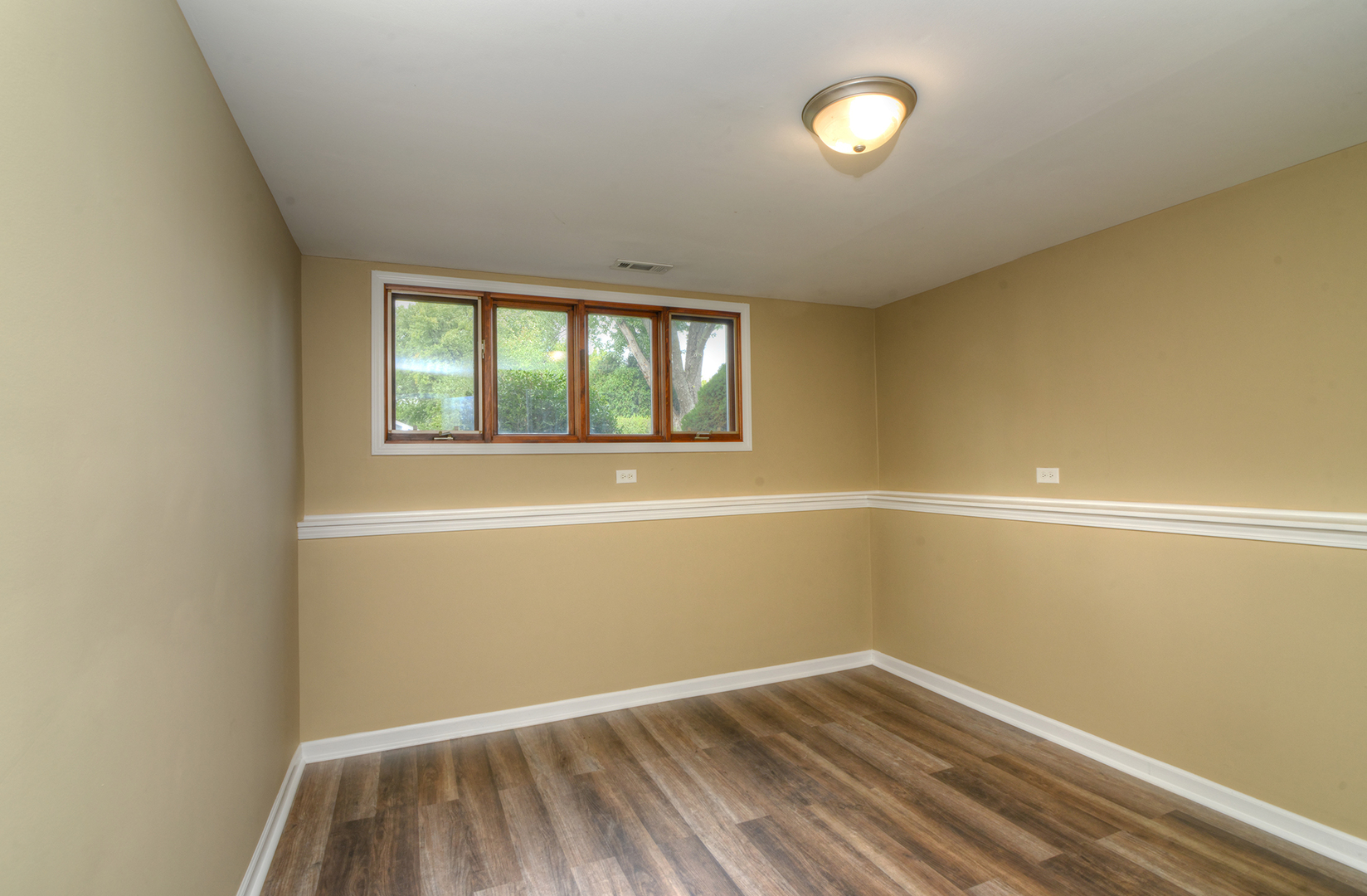 20W461 Diversey Avenue