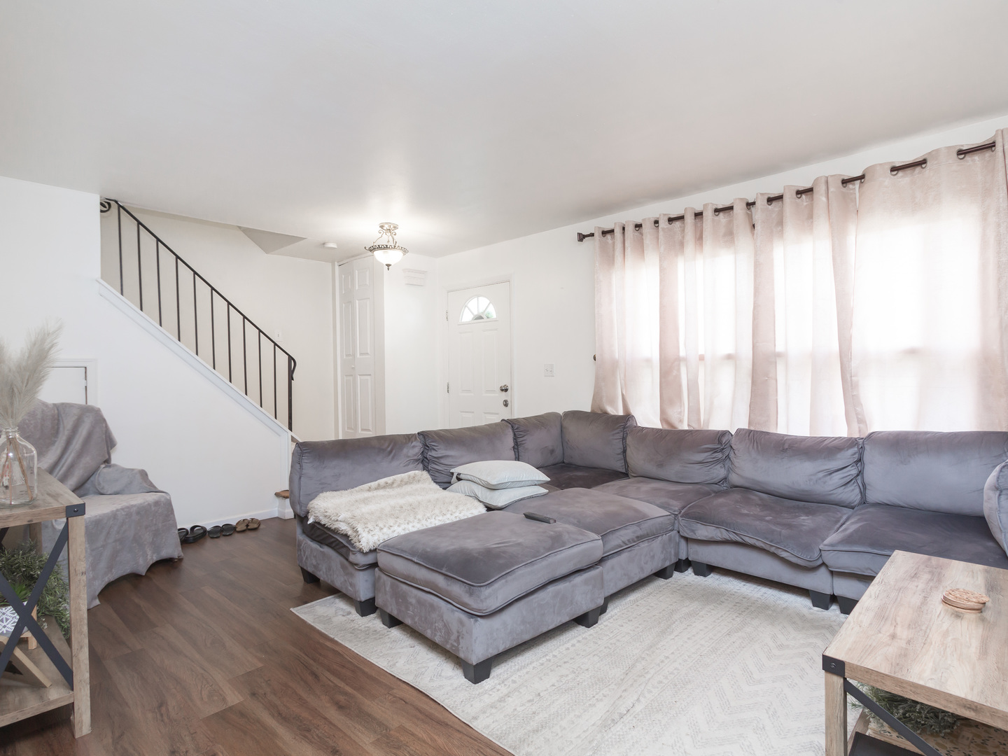 1308 kingsbury Drive Unit: C