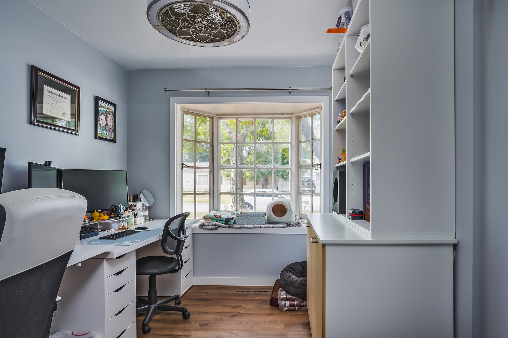 715 Lincolnwood Drive