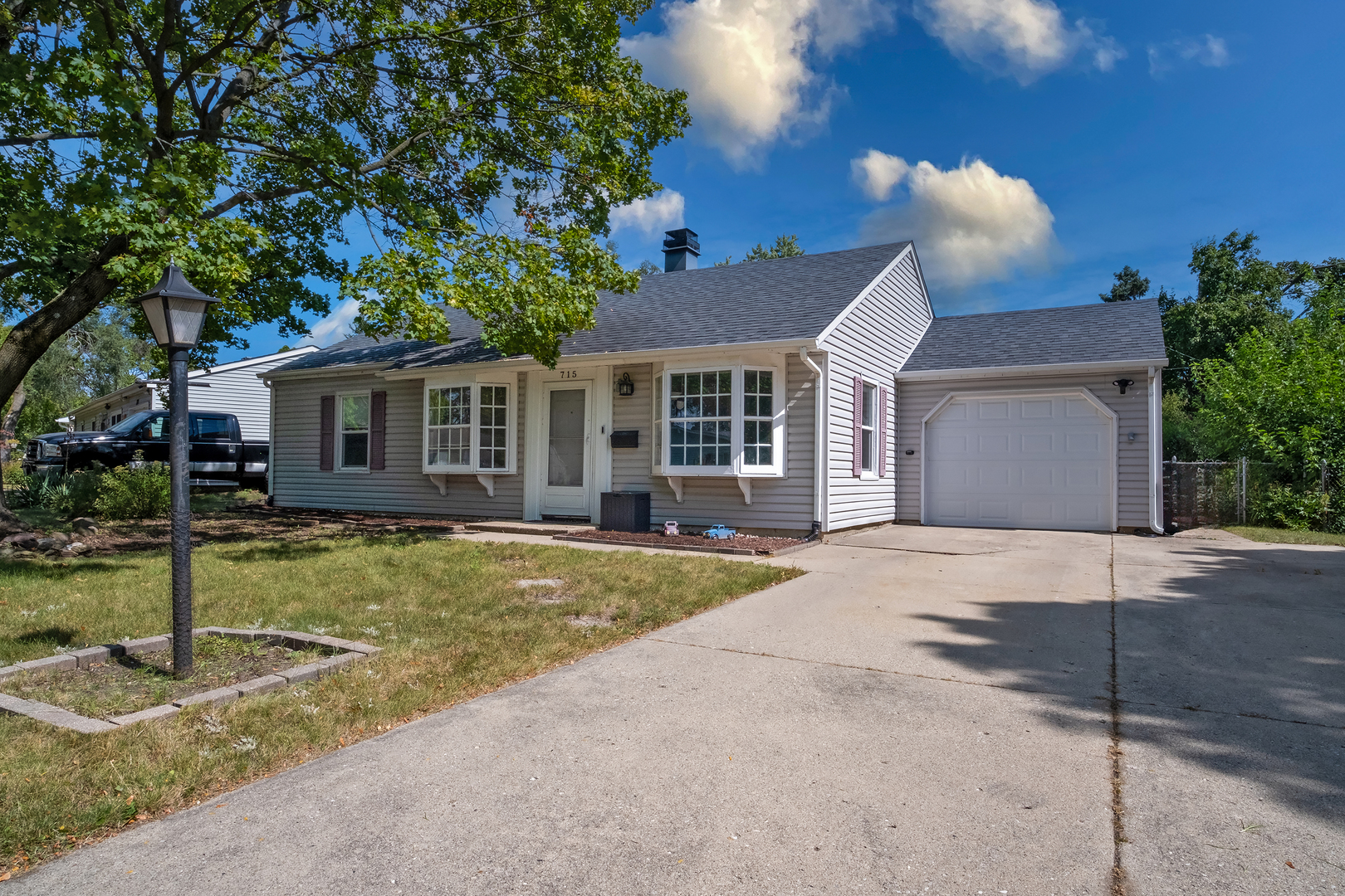 715 Lincolnwood Drive