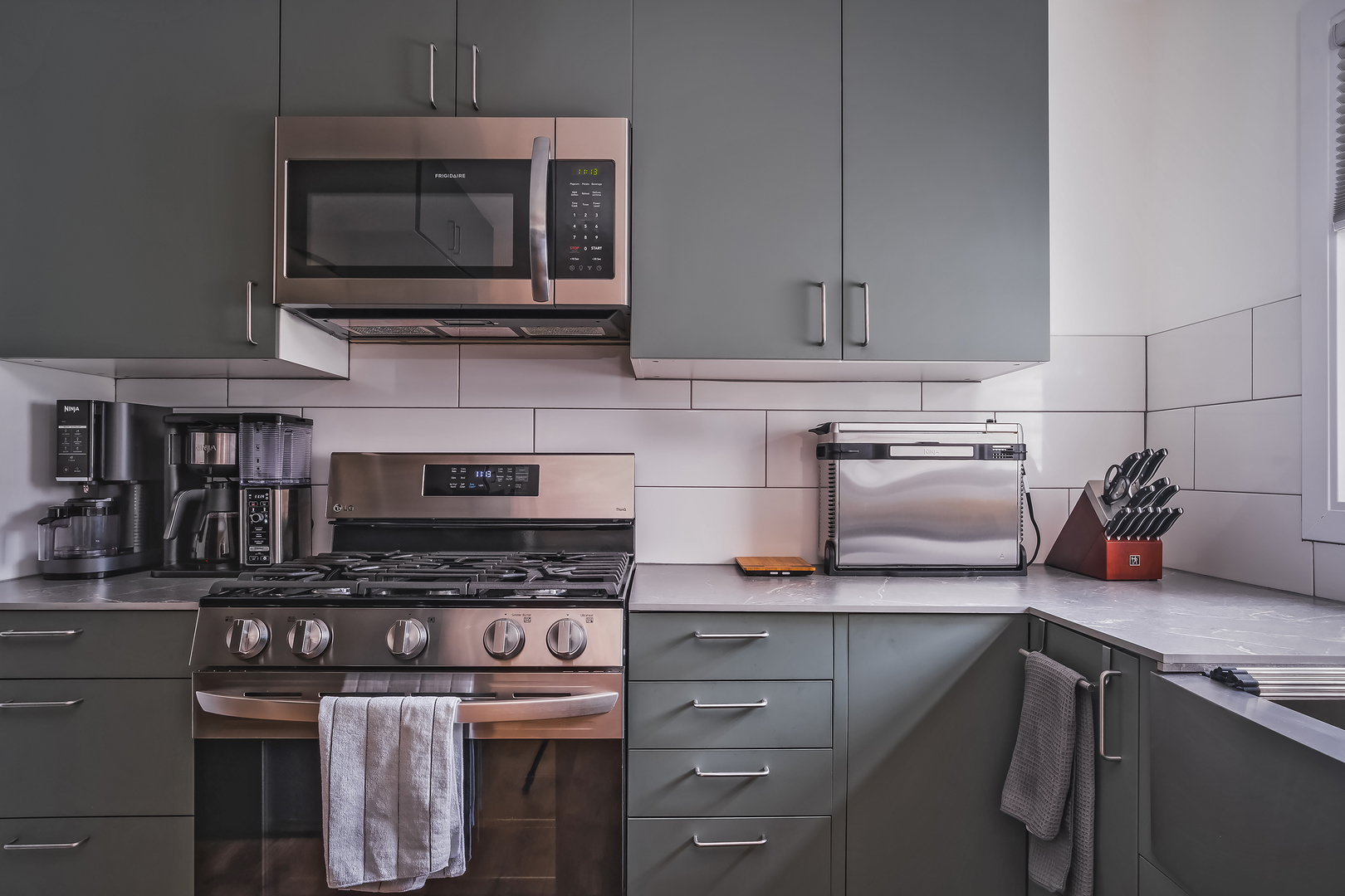 715 Lincolnwood Drive