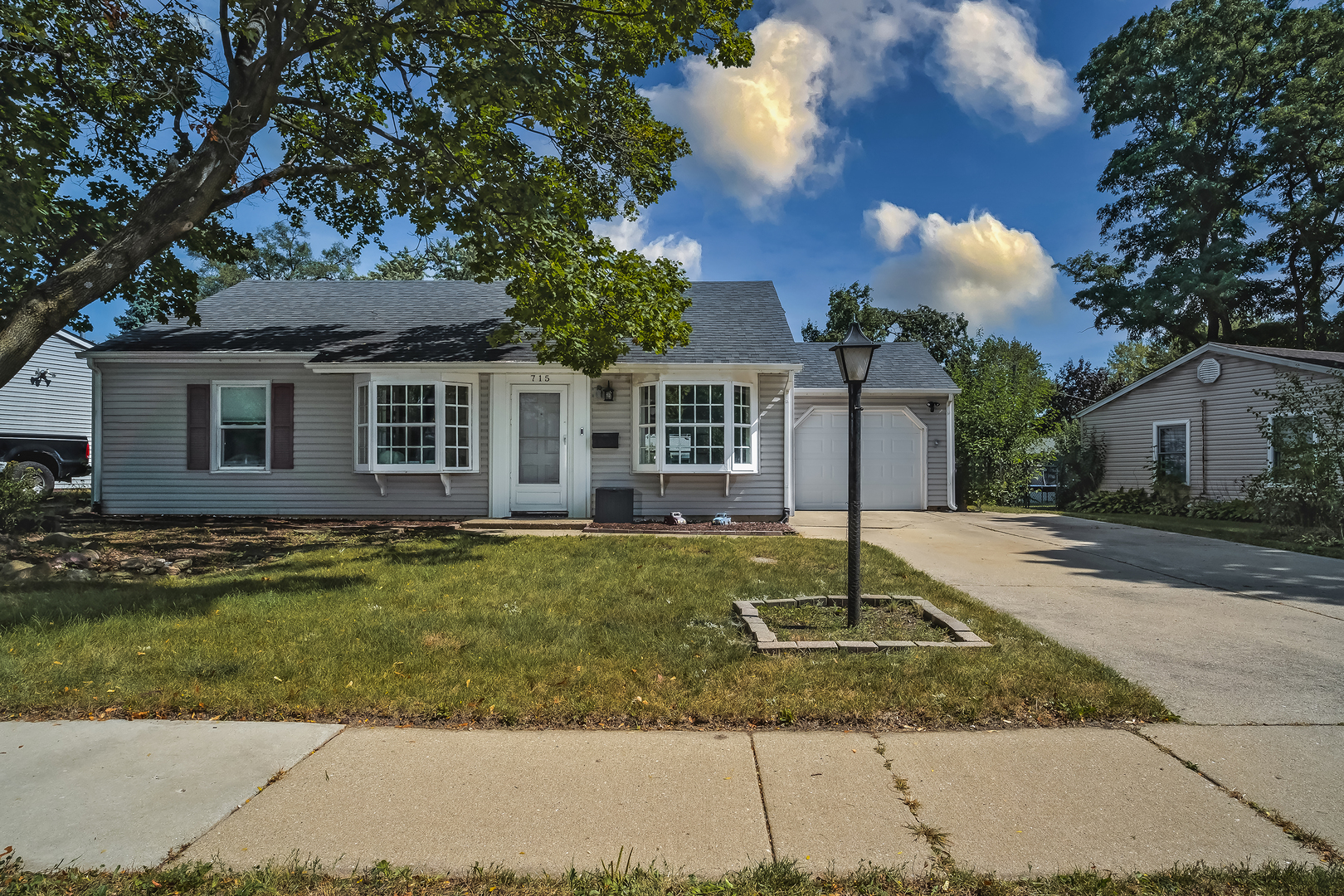 715 Lincolnwood Drive