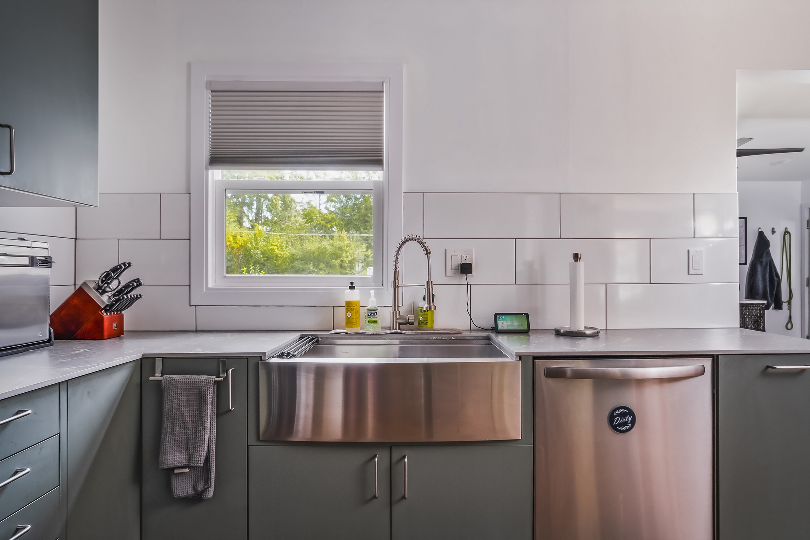 715 Lincolnwood Drive