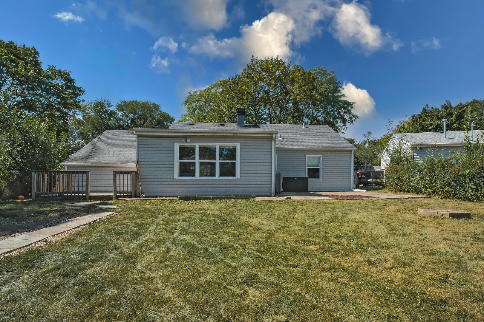 715 Lincolnwood Drive