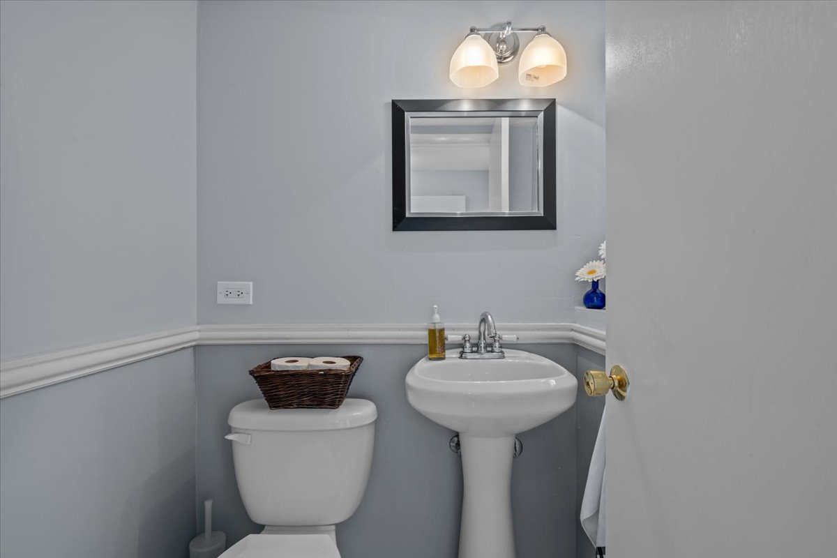 107 S Park Boulevard