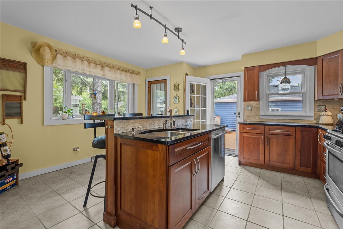 107 S Park Boulevard