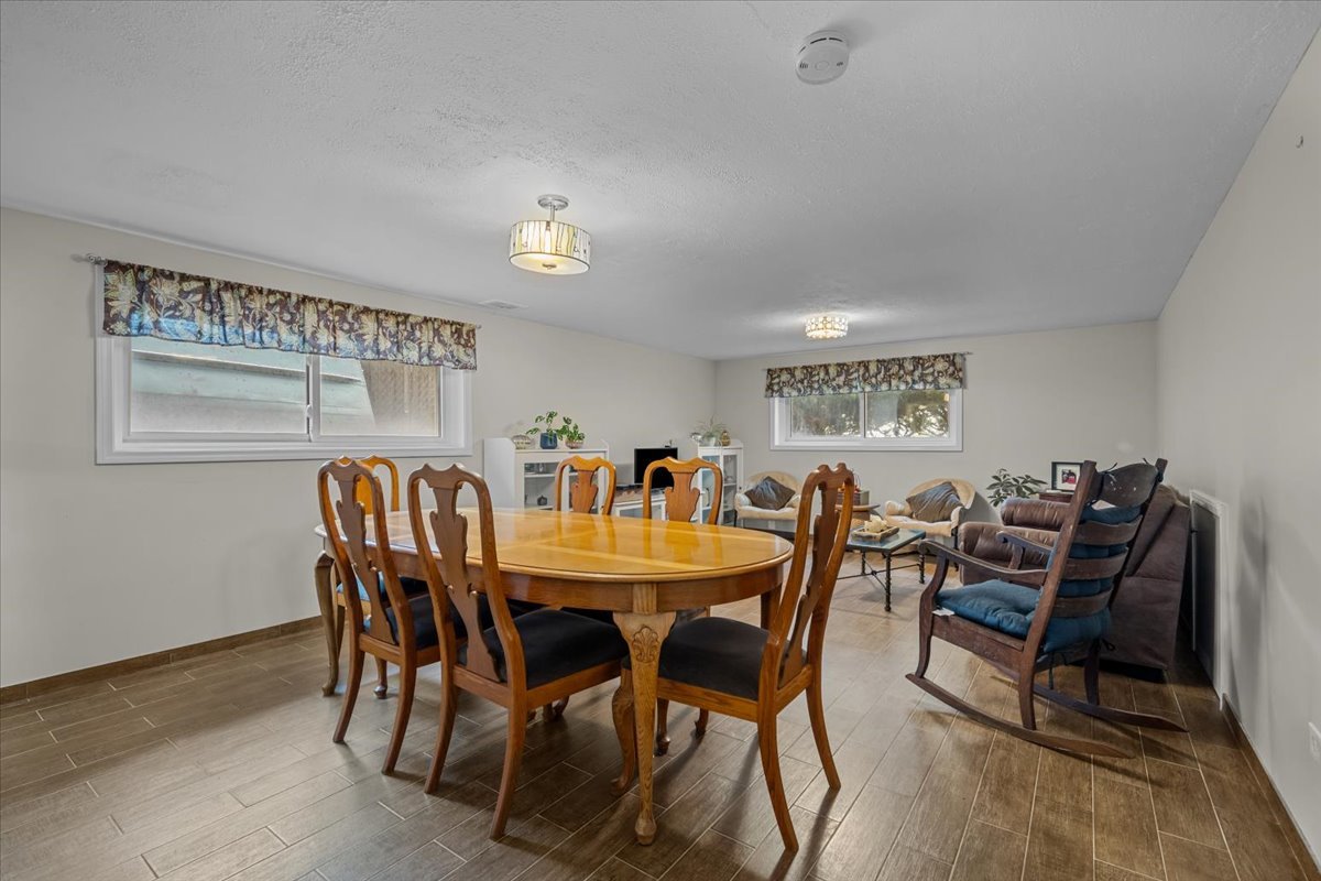 107 S Park Boulevard