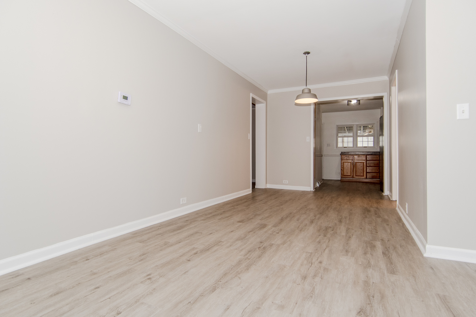 809 Commercial Street