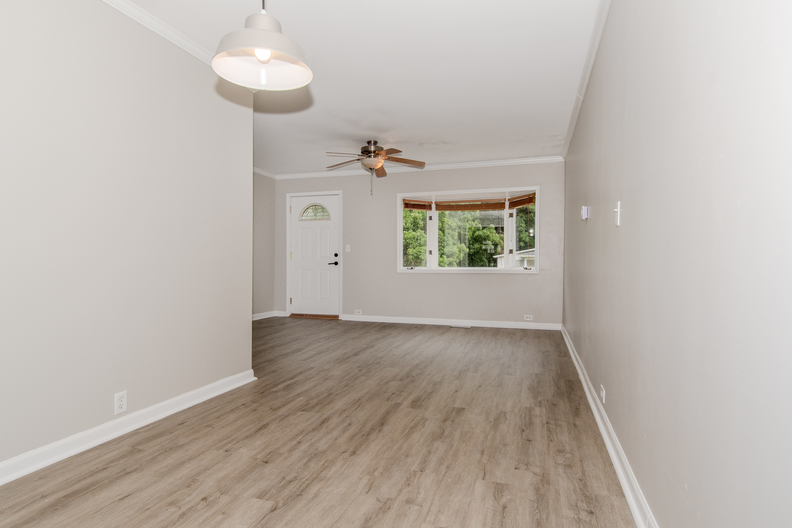 809 Commercial Street