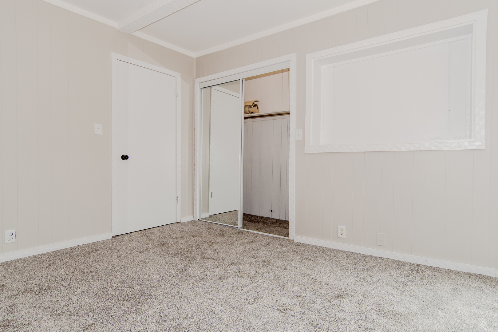 809 Commercial Street