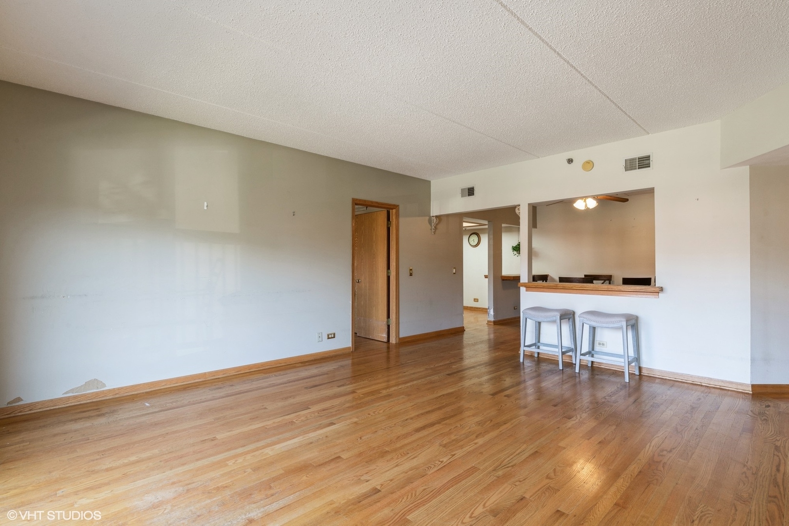 1227 Brown Street Unit: 201