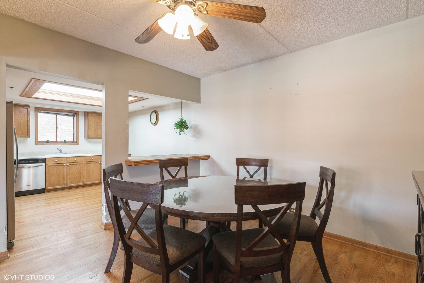 1227 Brown Street Unit: 201