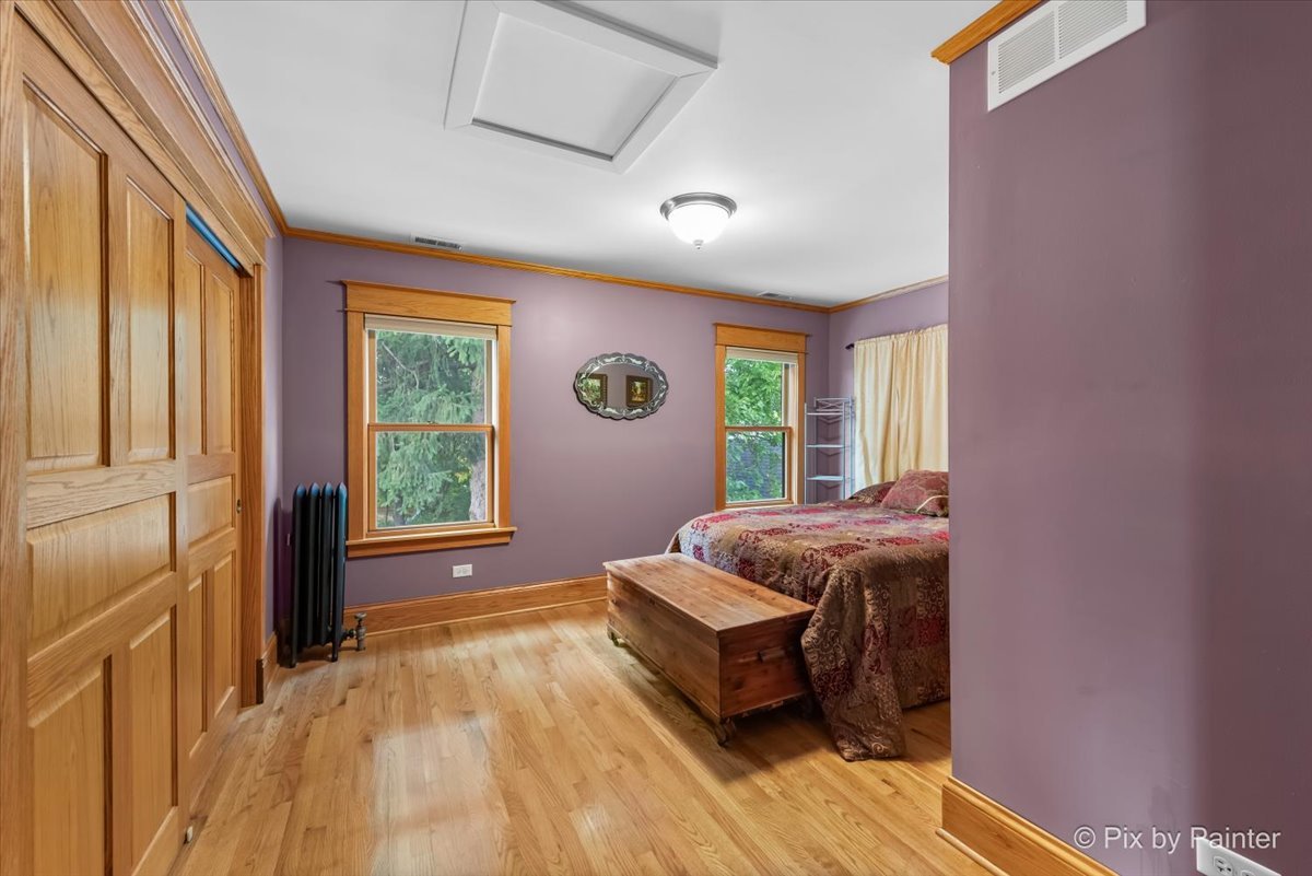 112 S Hickory Avenue